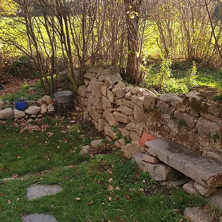 L'aiglonne, Maison Pour 4 Pers Avec Parc De 3000m2 بيت للعطل Saint-Agrève